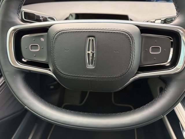 Certified 2024 Lincoln Nautilus Premier image 28