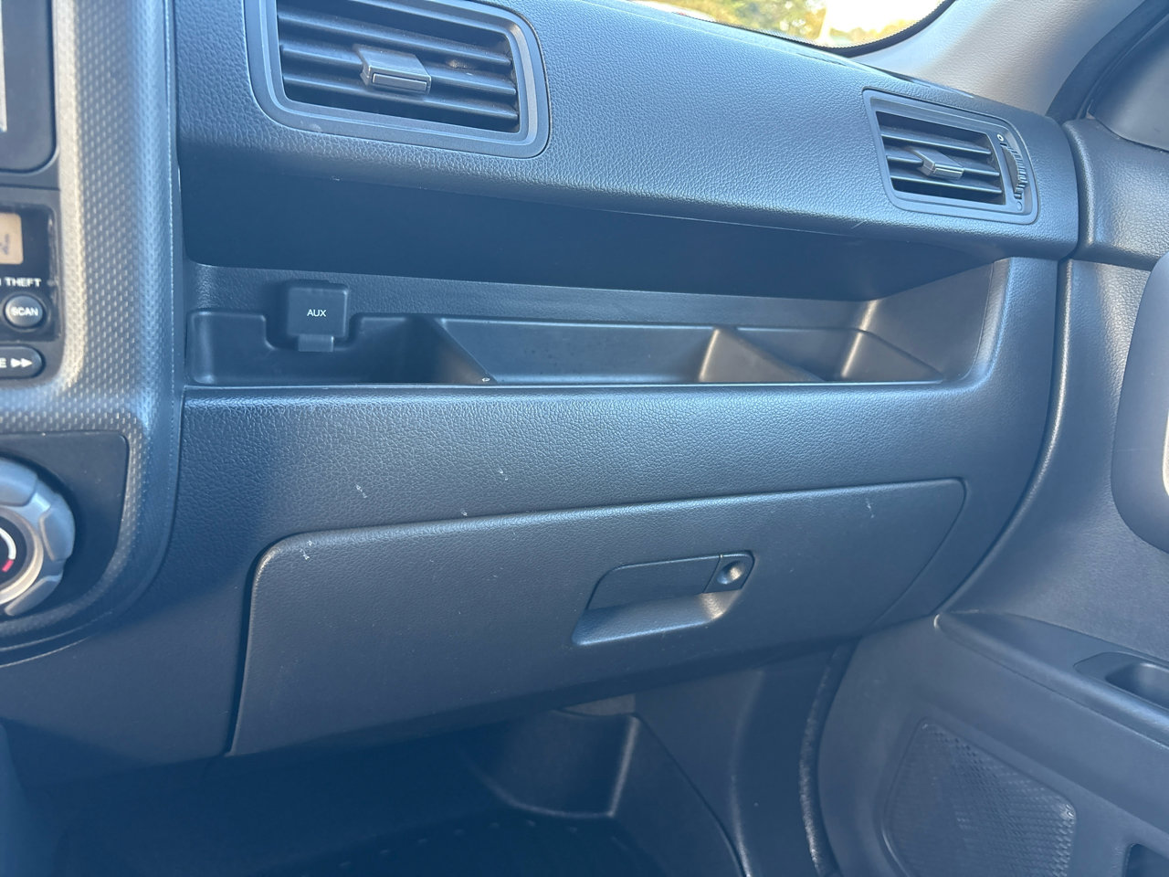 Used 2014 Honda Ridgeline SE image 37