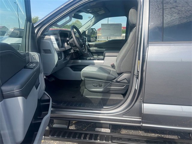 New 2026 Ford F250 4x4 Crew Cab Super Duty image 11