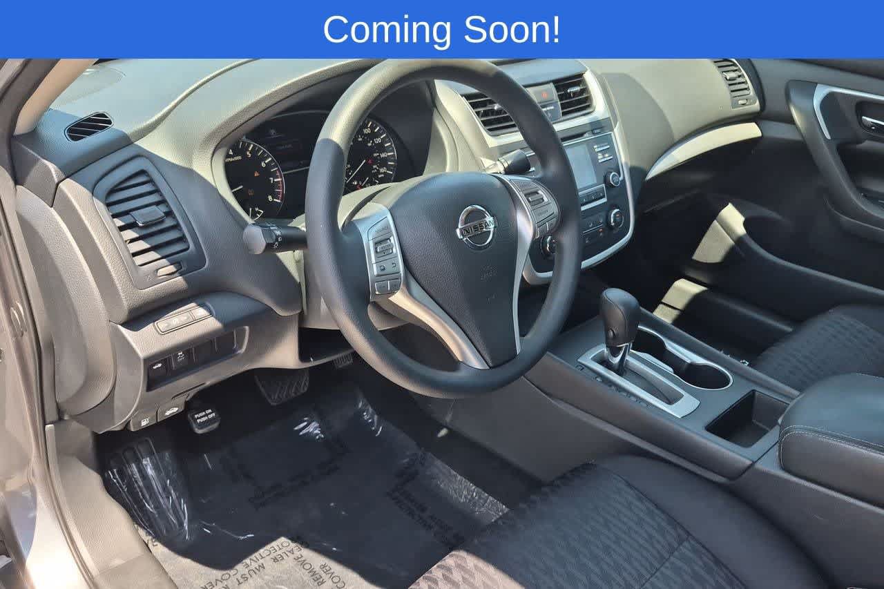 Used 2017 Nissan Altima 2.5 S w/ Power Driver Seat Package FWD image 2