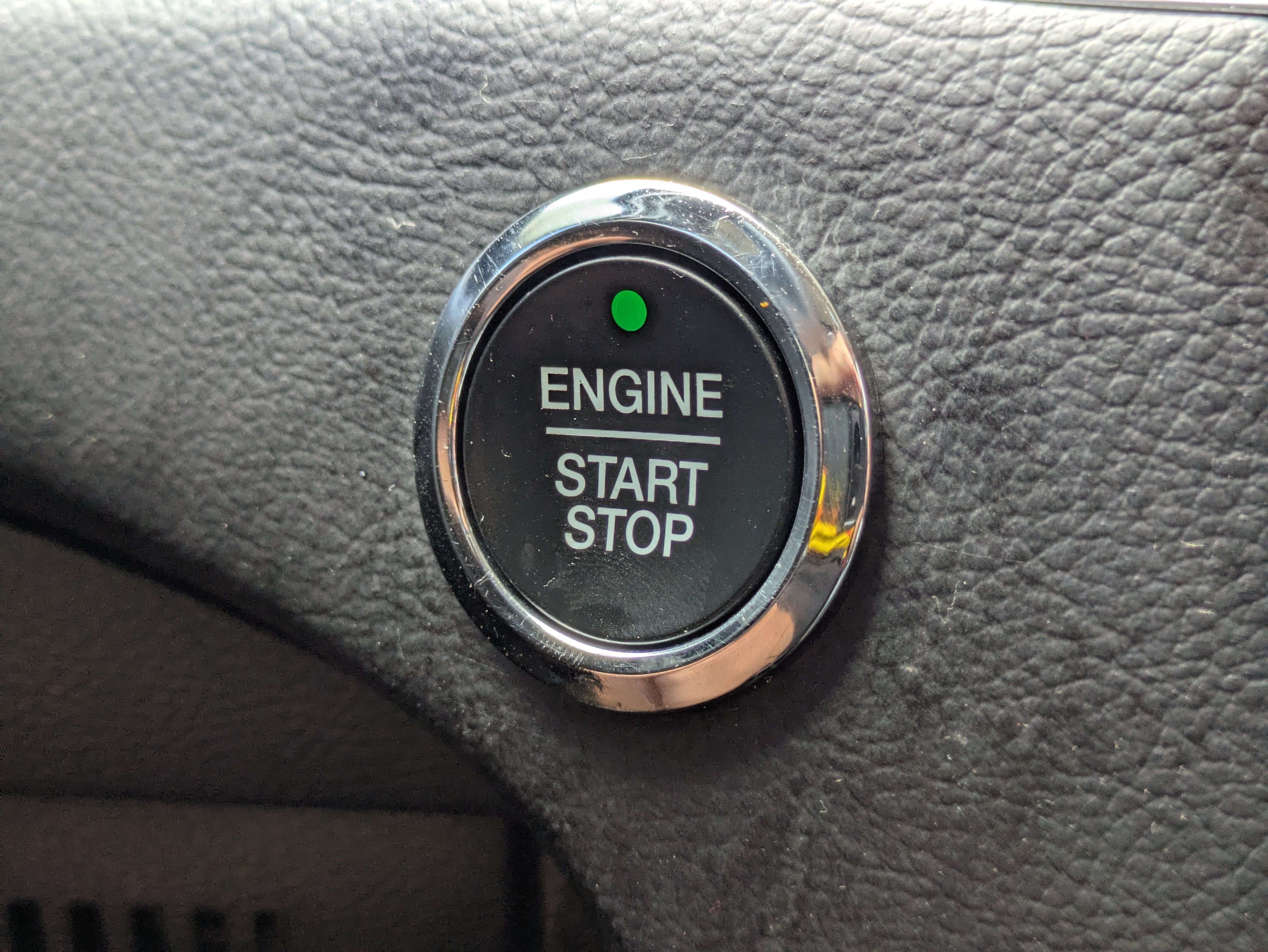 Used 2024 Ford Edge Titanium AWD/4WD image 29