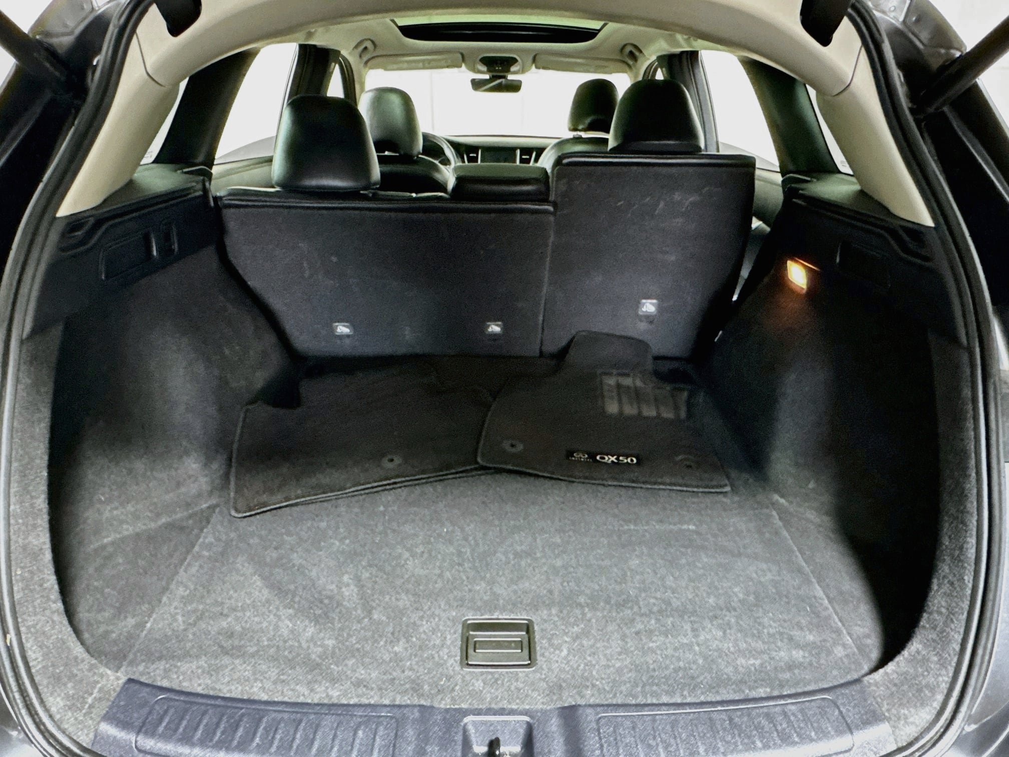Used 2023 INFINITI QX50 Luxe AWD/4WD image 25