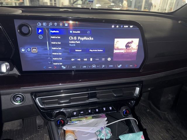 Used 2024 Chevrolet Traverse Z71 w/ LPO, Floor Liner Package image 28