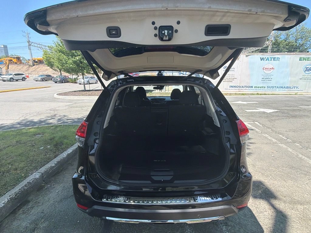 Used 2020 Nissan Rogue SV w/ Sun & Sound Touring Package AWD/4WD image 31