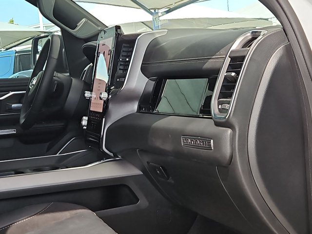 Used 2025 RAM 1500 Laramie AWD/4WD image 16