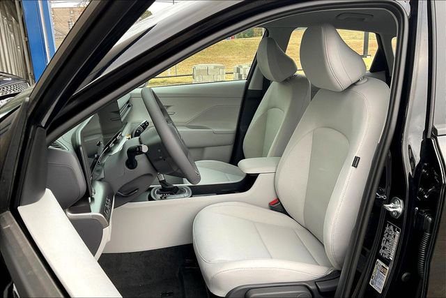 New 2026 Hyundai Kona SE image 9