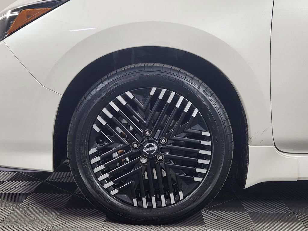 Certified 2024 Nissan Leaf SV Plus image 15