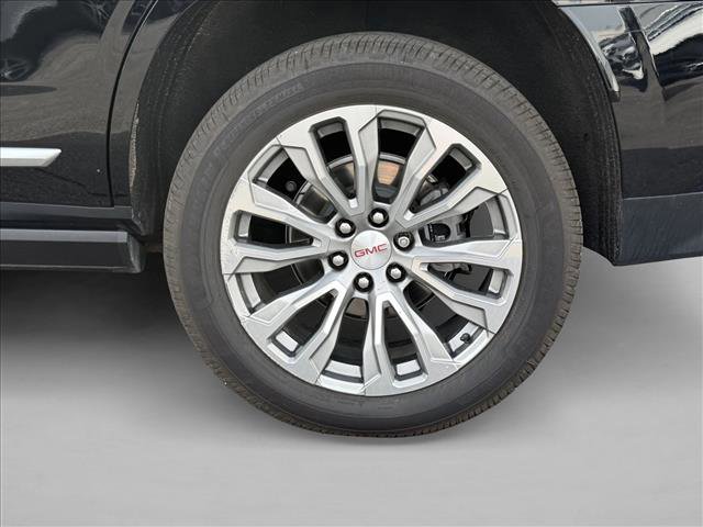 Used 2023 GMC Yukon Denali AWD/4WD image 9