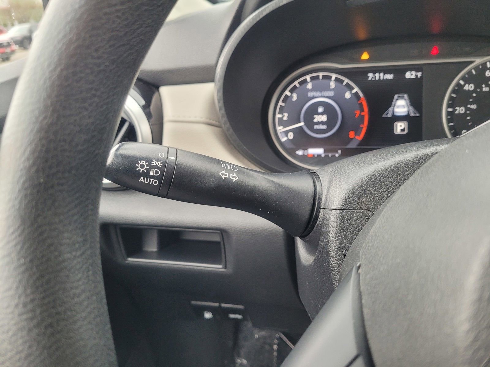 Used 2021 Nissan Versa SV FWD image 16