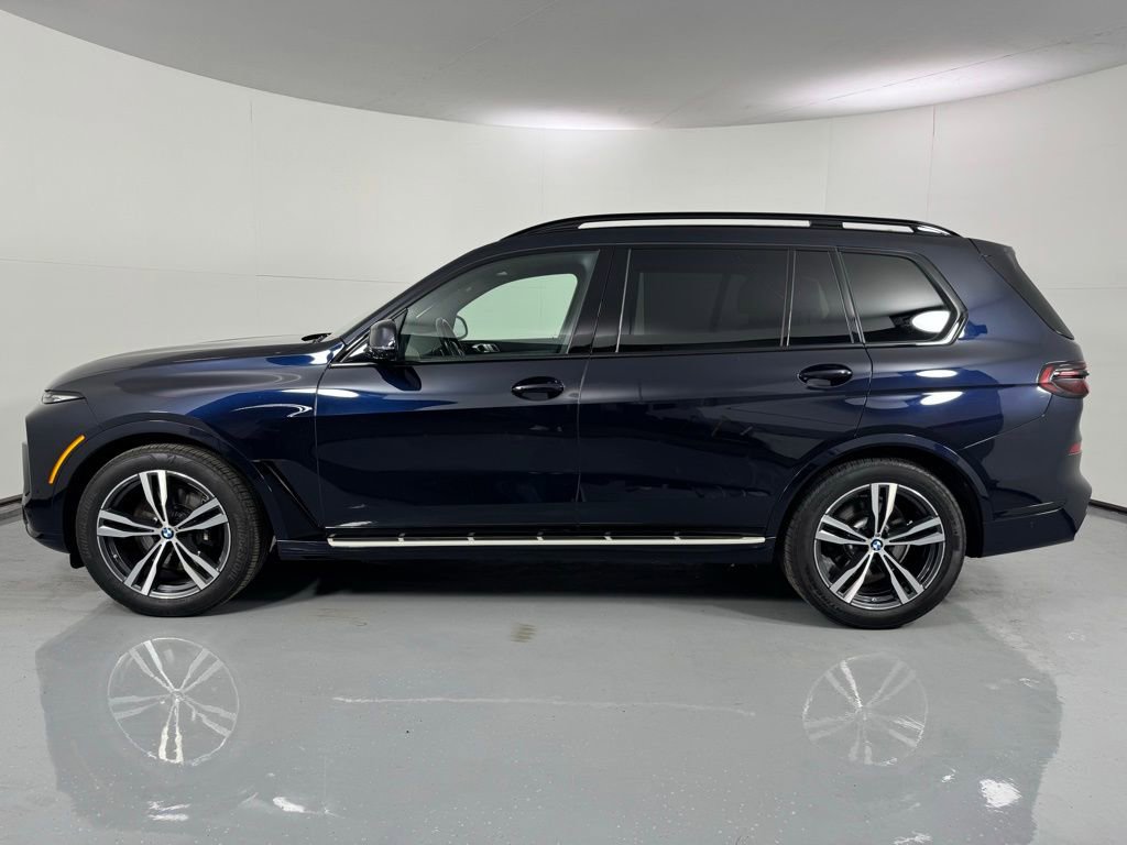 Used 2024 BMW X7 xDrive40i w/ Executive Package image 8