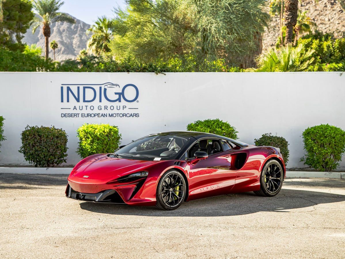 New 2025 McLaren Artura Spider image 2