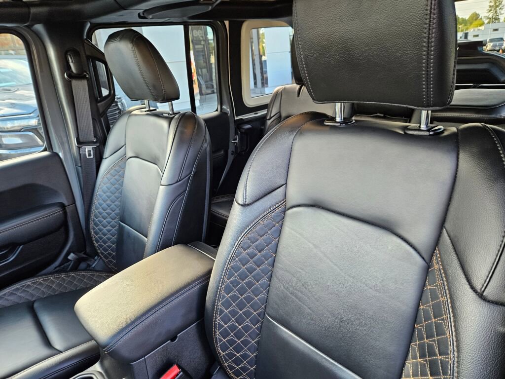 Used 2022 Jeep Wrangler Unlimited Sahara image 19