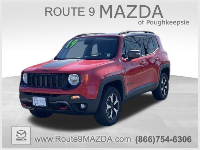 Used 2019 Jeep Renegade Trailhawk w/ Cold Weather Group II image 1