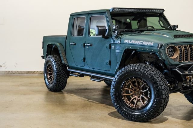 Used 2025 Jeep Gladiator Rubicon w/ Safety Group AWD/4WD image 30