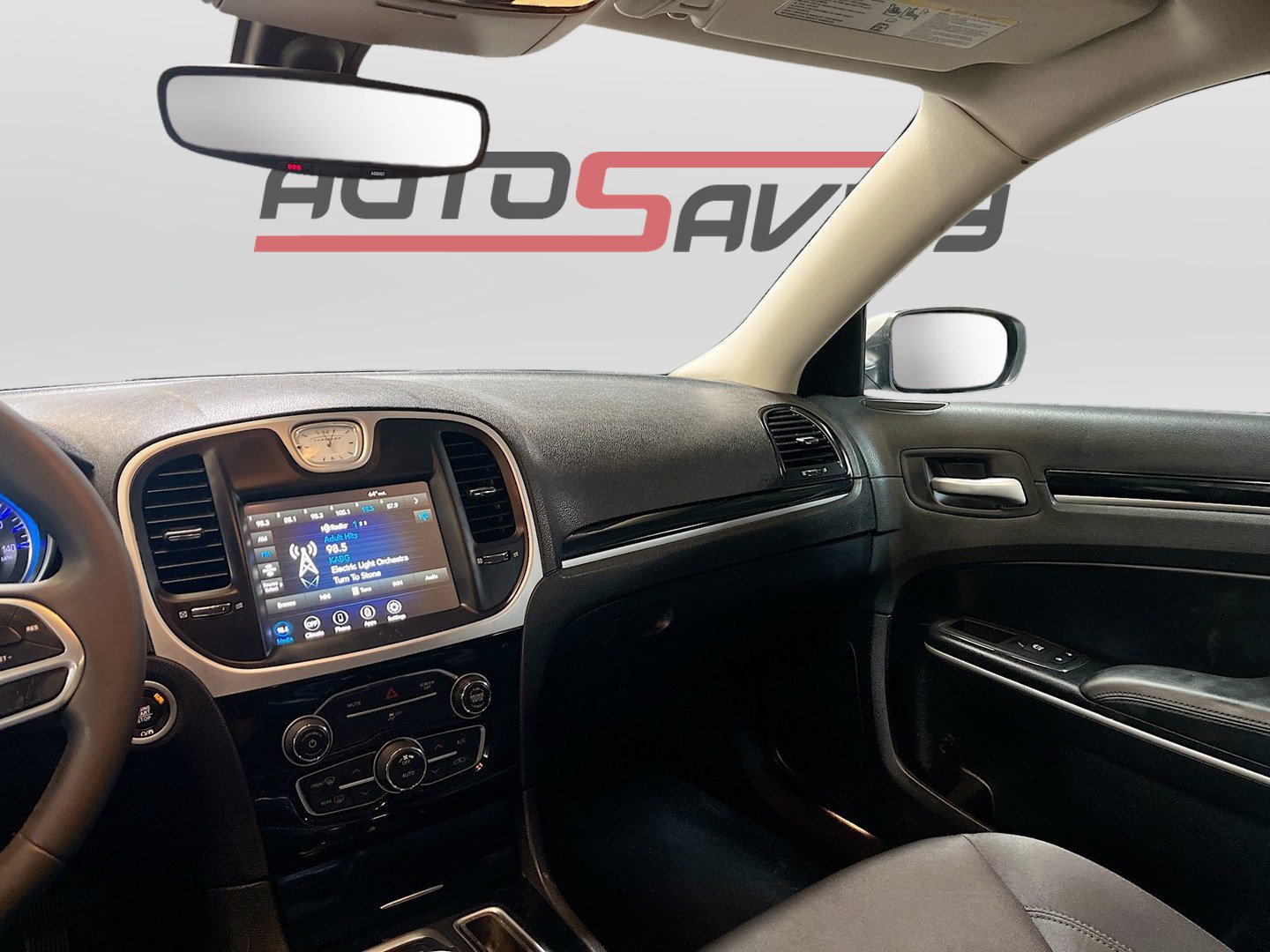Used 2023 Chrysler 300 Touring RWD image 21