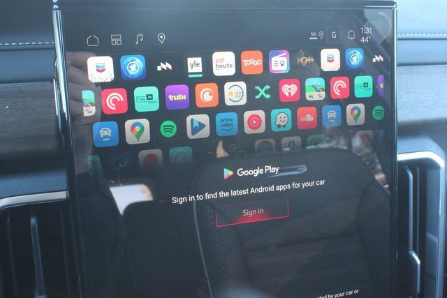 New 2026 GMC Acadia Denali Ultimate w/ LPO, Floor Liner Package image 37