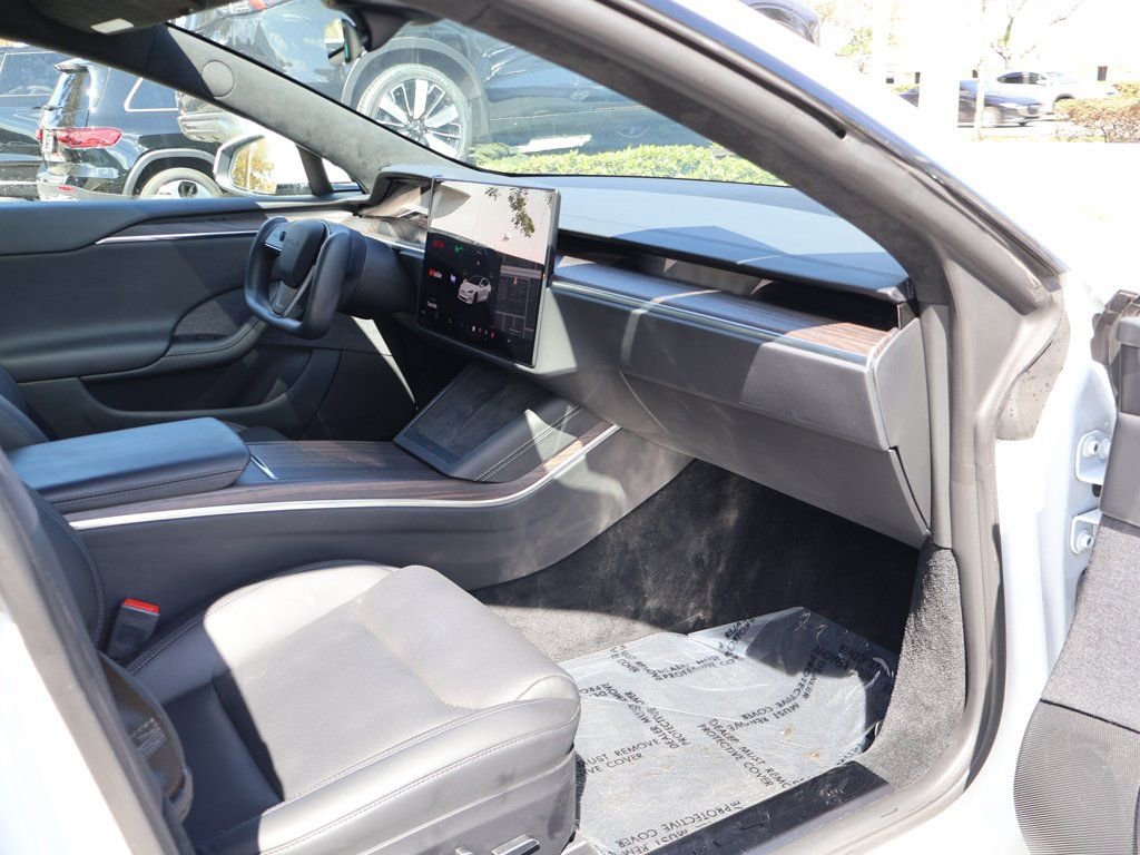 Used 2023 Tesla Model S Standard Range image 29