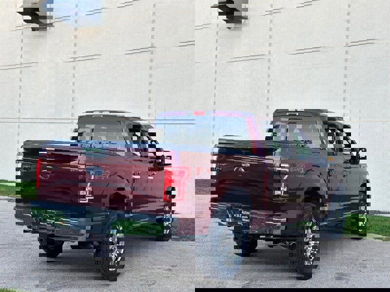 Used 2016 Ford F150 XLT w/ Equipment Group 302A Luxury image 11