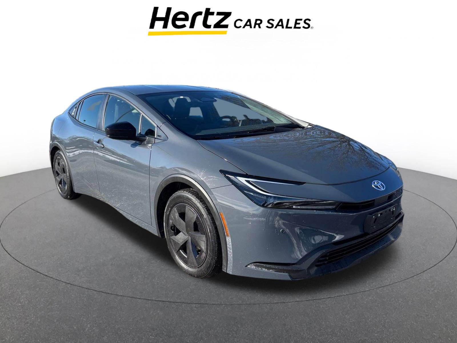 Used 2025 Toyota Prius LE image 1