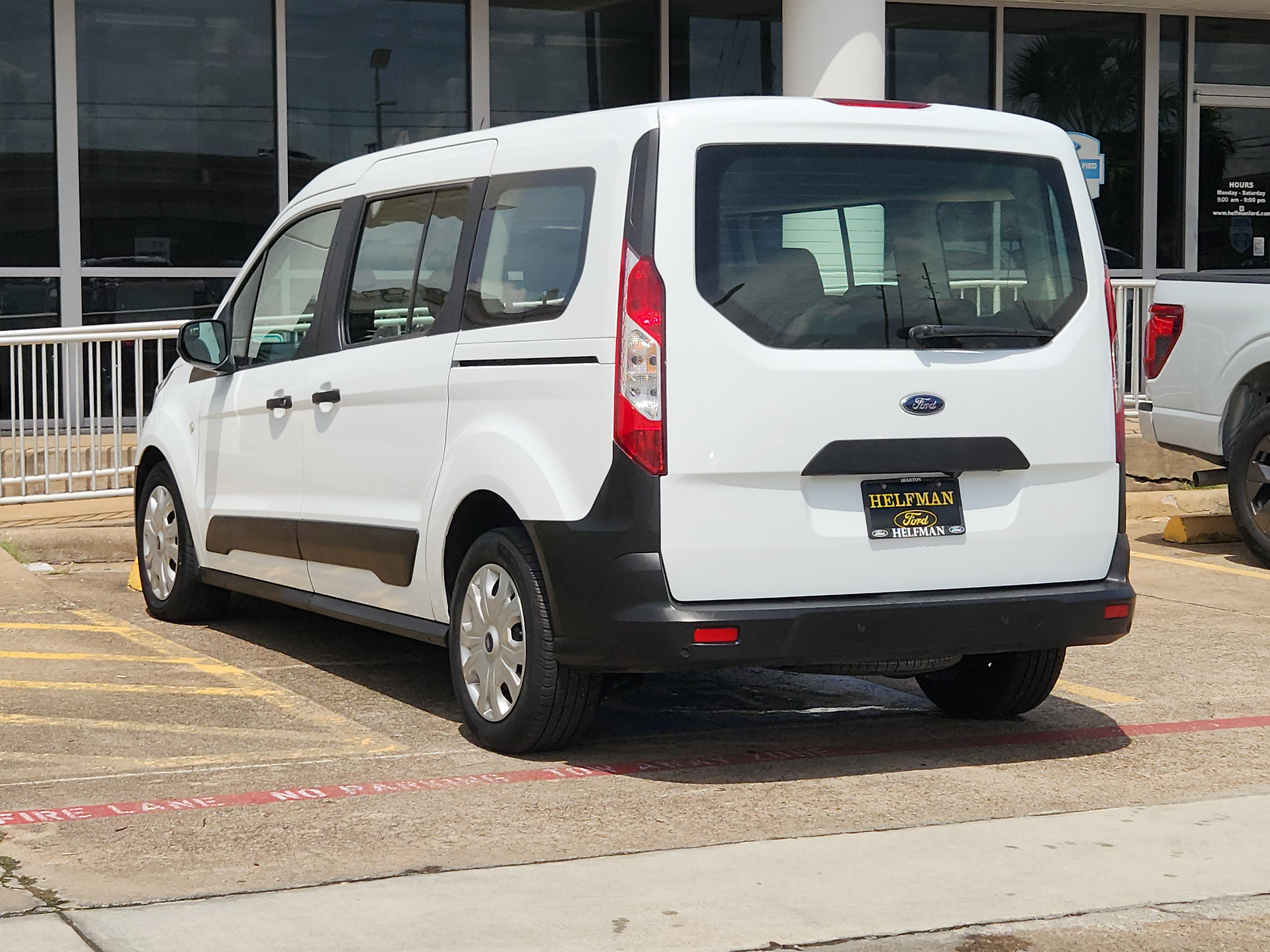 Used 2023 Ford Transit Connect XL FWD image 4