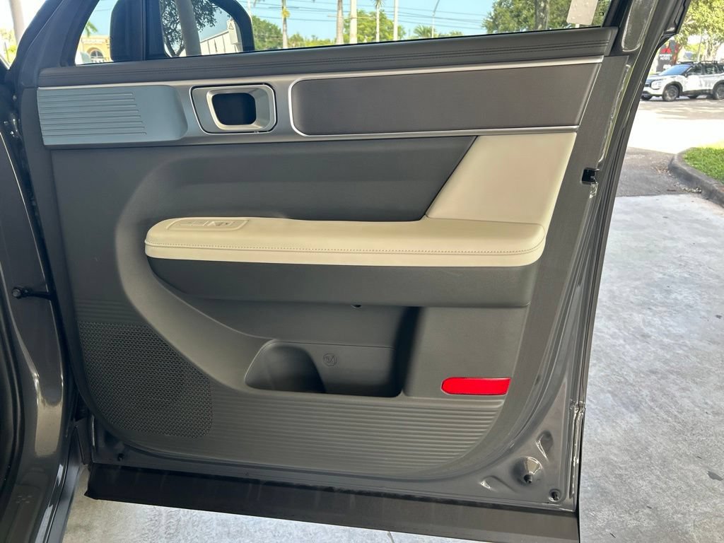 Used 2025 Hyundai Santa Fe SEL FWD image 23