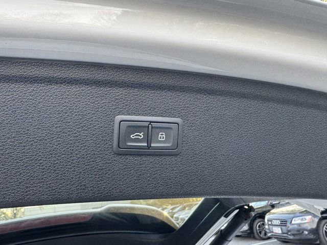 Used 2022 Audi Q5 2.0T Premium AWD/4WD image 34