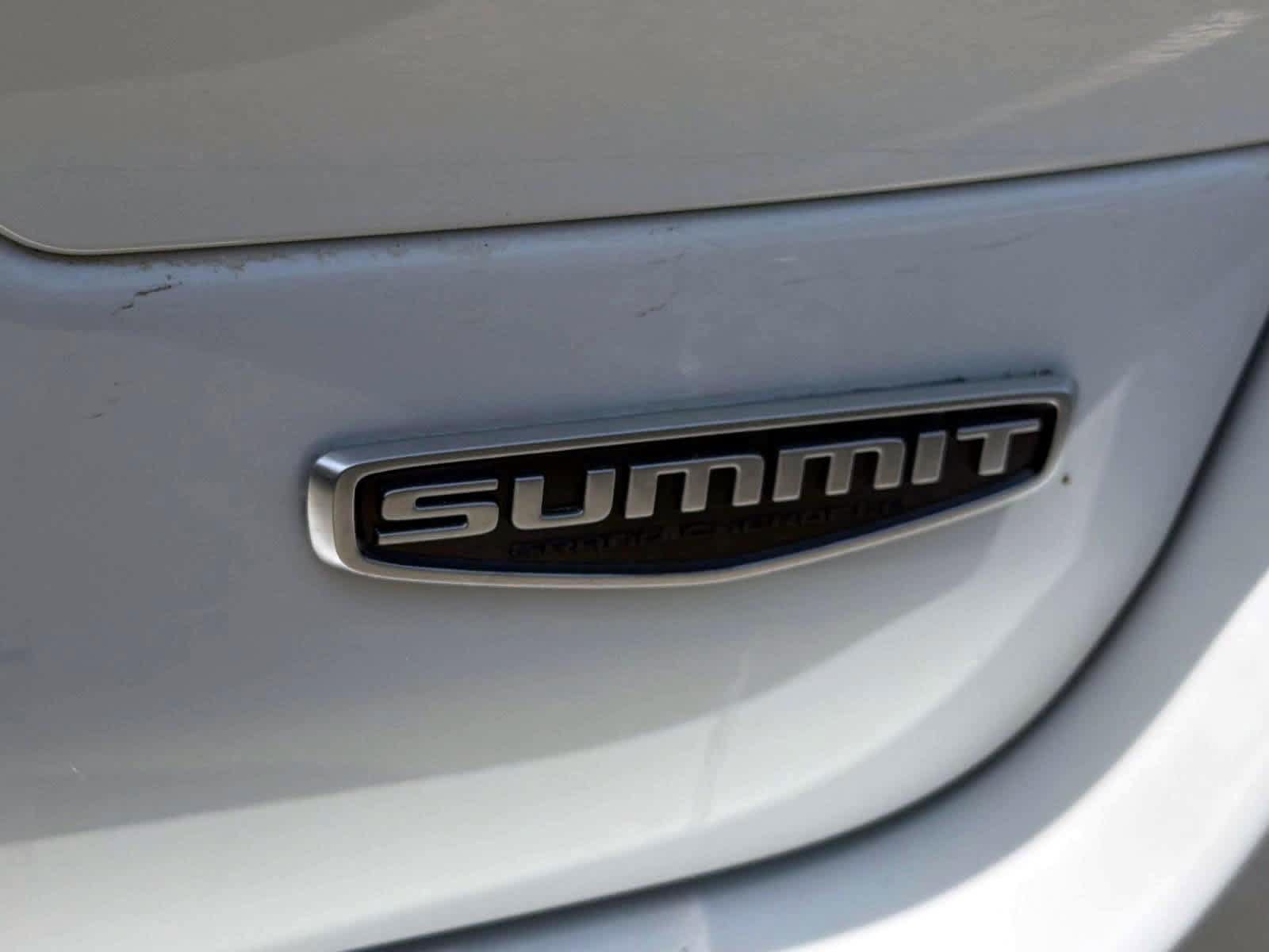 Used 2024 Jeep Grand Cherokee Summit AWD/4WD image 16