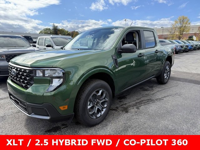 New 2025 Ford Maverick XLT image 3