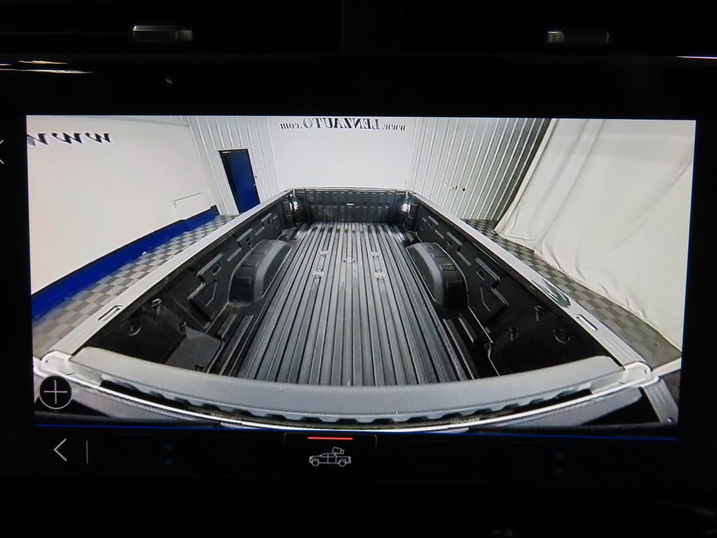 Used 2025 GMC Sierra 3500 Denali image 22