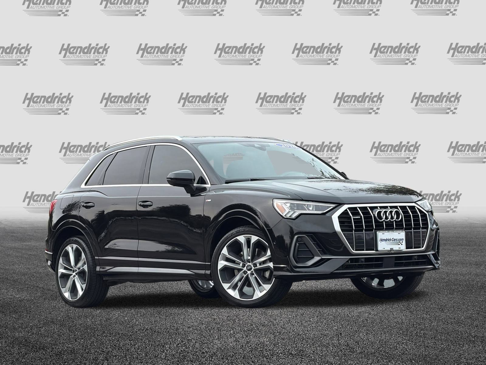 Used 2020 Audi Q3 2.0T Prestige w/ Prestige Package image 2