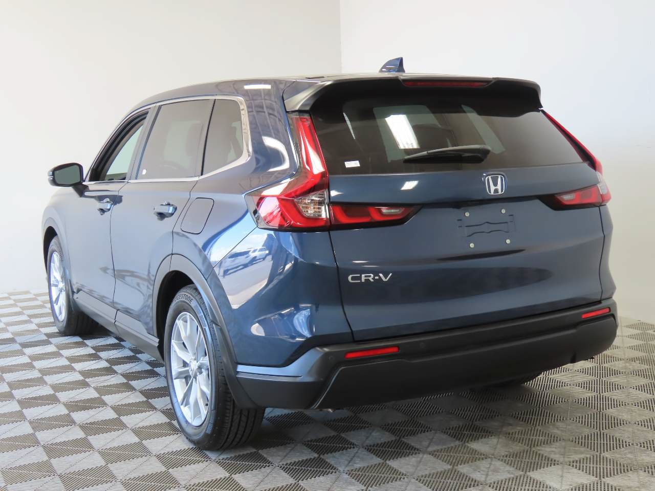 Used 2024 Honda CR-V EX-L image 3