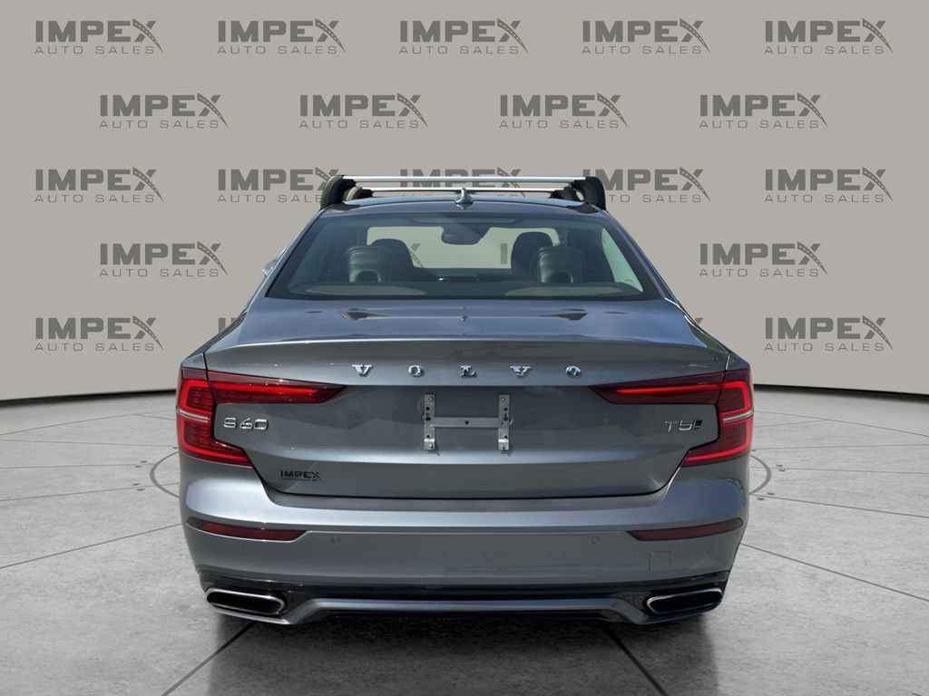 Used 2021 Volvo S60 T5 Momentum image 4