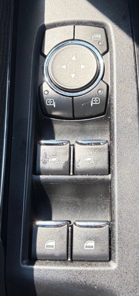 Used 2022 Ford F150 Lightning Platinum AWD/4WD image 16