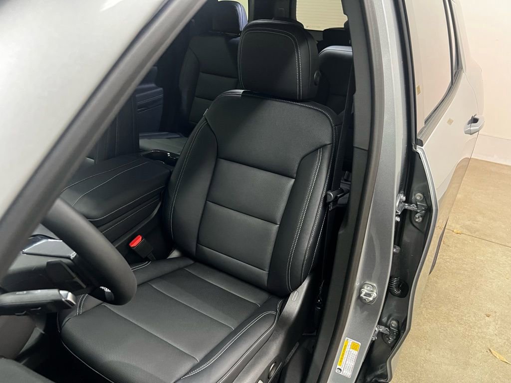 New 2026 Chevrolet Traverse LT w/ Midnight/Sport Edition image 23