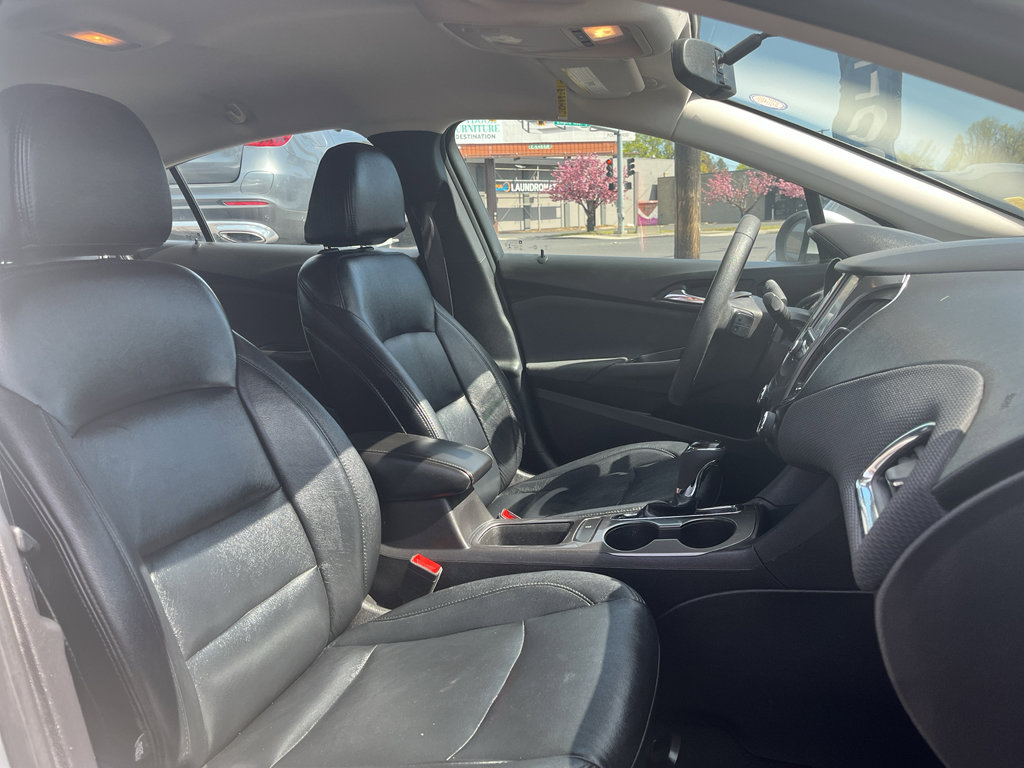 Used 2017 Chevrolet Cruze LT w/ Convenience Package FWD image 17