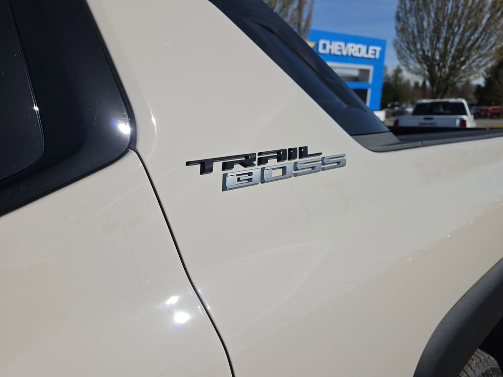 New 2026 Chevrolet Silverado EV Trail Boss w/ Premium Package image 36