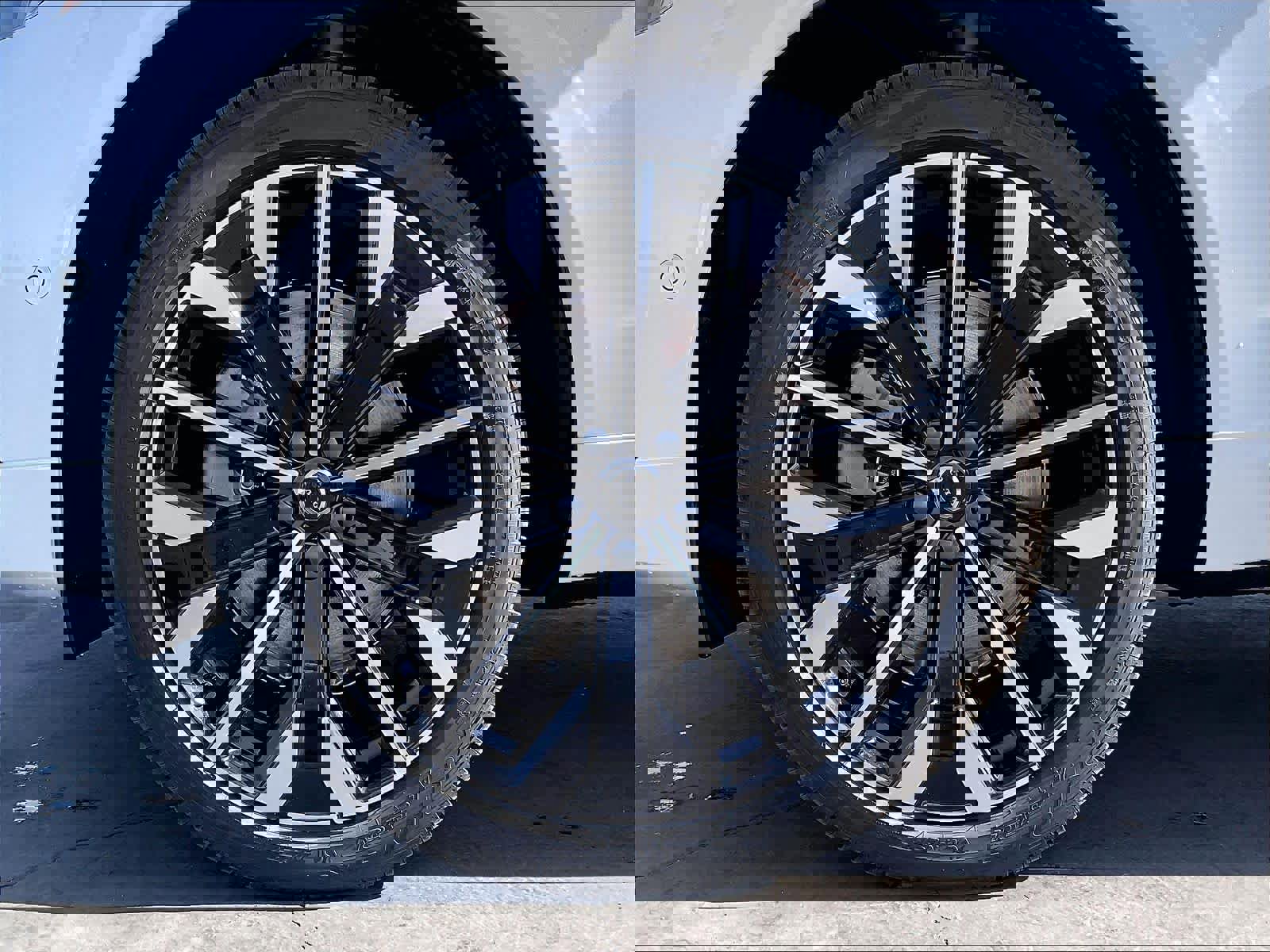 New 2026 Volvo XC60 T8 Ultra w/ Climate Package image 14