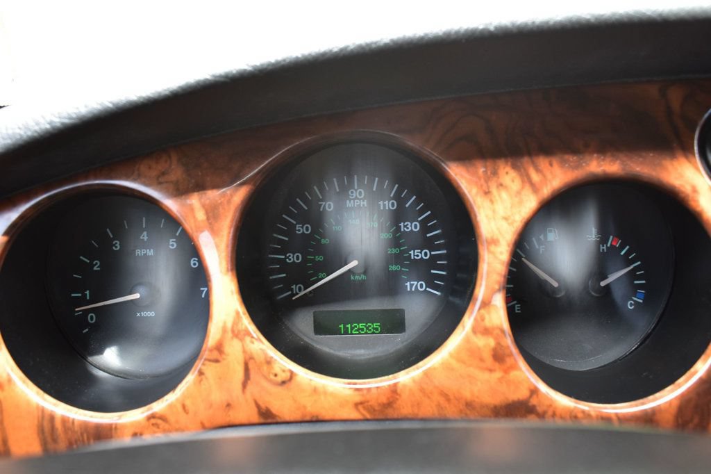 Used 2002 Jaguar XK8 Convertible RWD image 21