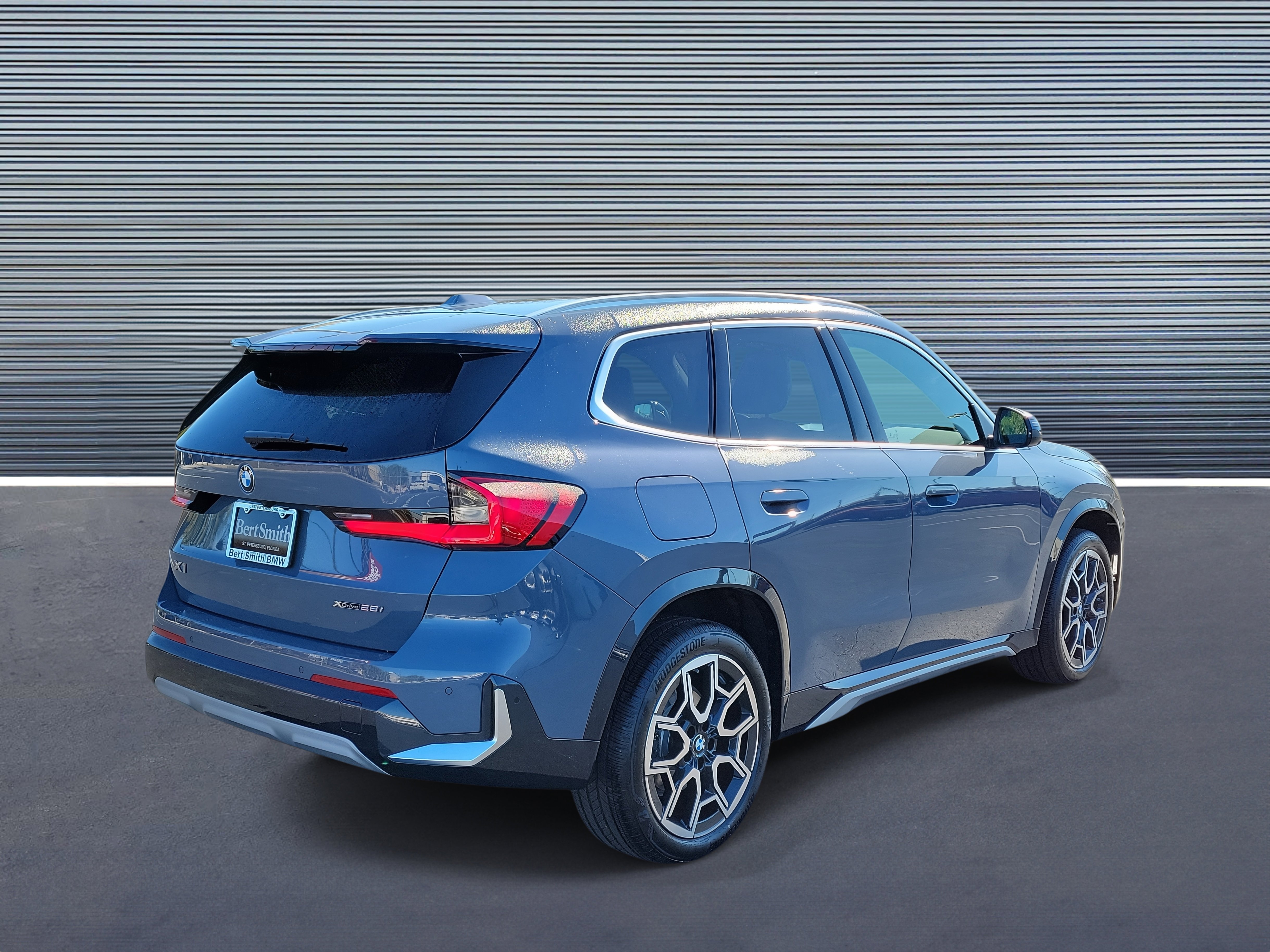Used 2025 BMW X1 xDrive28i image 3