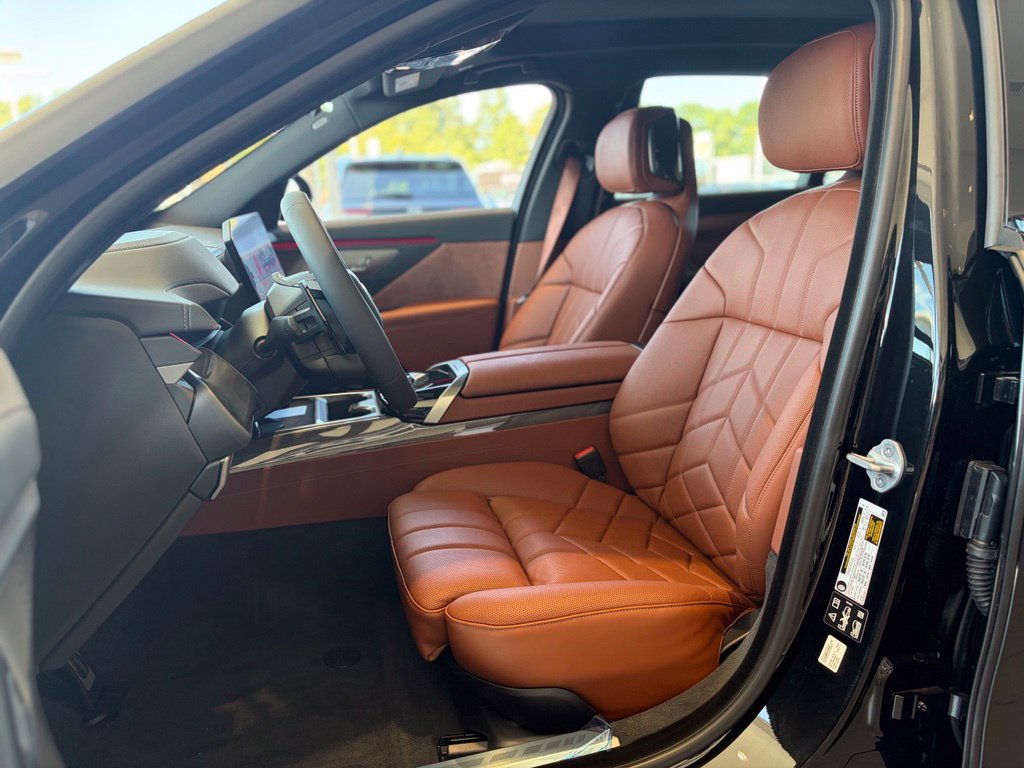 New 2027 BMW 740i xDrive w/ Executive Package AWD/4WD image 26