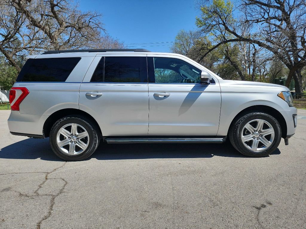 Used 2019 Ford Expedition XLT w/ Equipment Group 202A image 10