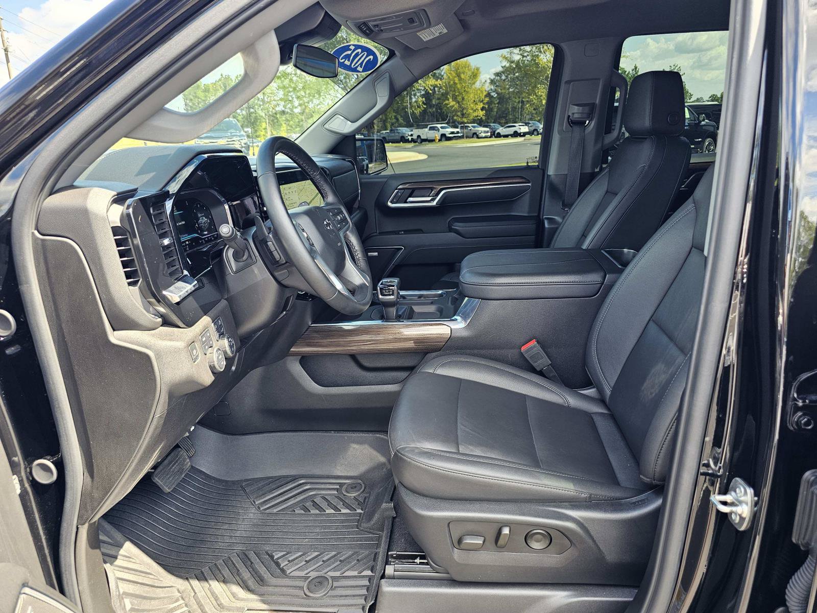 Used 2025 Chevrolet Silverado 1500 RST w/ RST All Star Premium Package AWD/4WD image 18