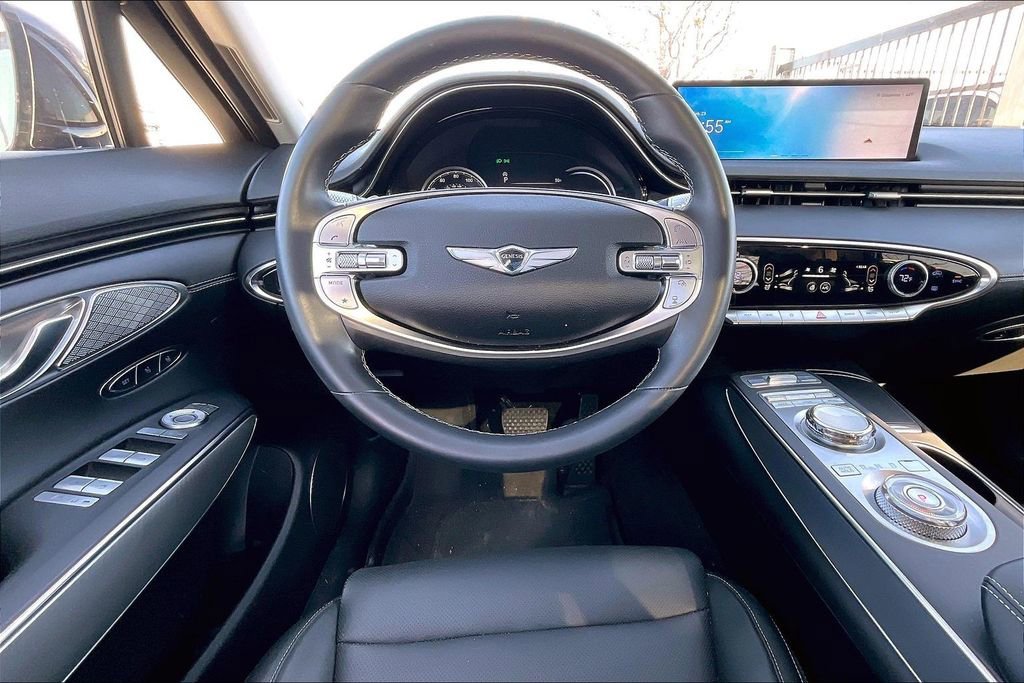 Used 2024 Genesis GV70 2.5T w/ Select Package image 7