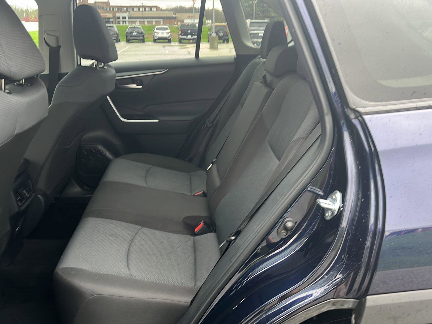 Used 2025 Toyota RAV4 XLE AWD/4WD image 23
