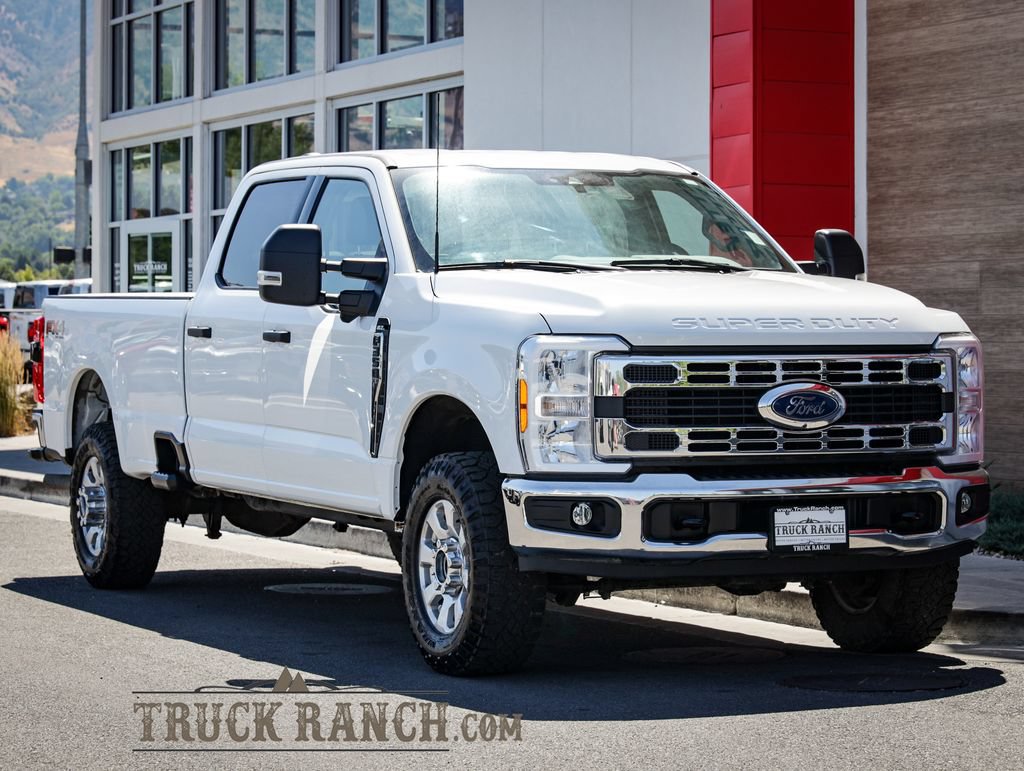 Used 2023 Ford F350 XLT w/ 360-Degree Camera Package AWD/4WD image 1