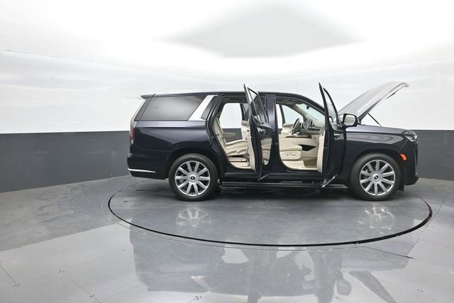 Used 2023 Cadillac Escalade Premium Luxury Platinum w/ Heavy-Duty Trailer Package AWD/4WD image 42