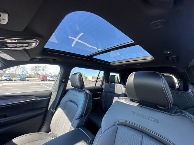New 2025 Jeep Grand Cherokee L Overland AWD/4WD image 25