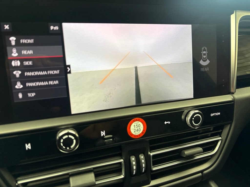 Certified 2024 Porsche Macan Turbo AWD/4WD image 42
