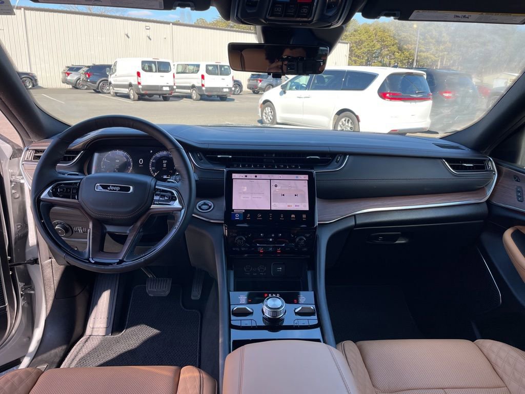 Used 2025 Jeep Grand Cherokee Summit w/ Adv Protech Group IV image 8