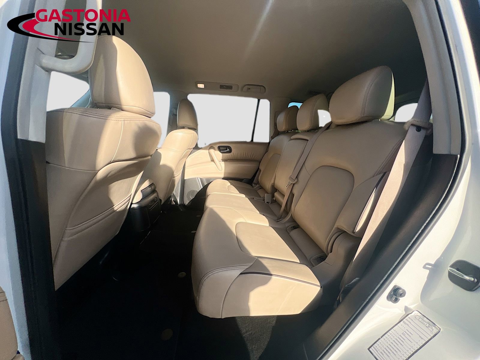 Used 2023 Nissan Armada SV image 33